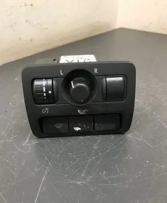 Subaru Outback Wing mirror switch 159940