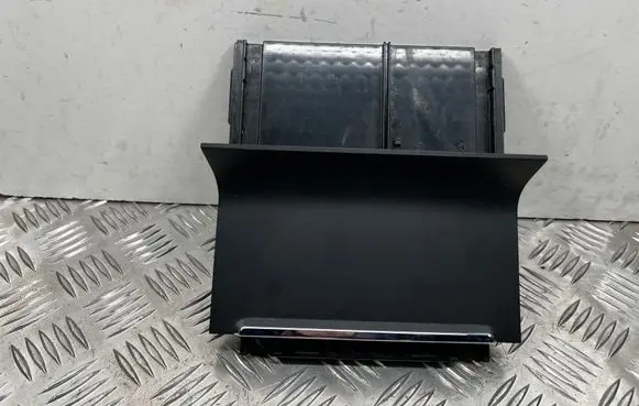 Skoda Superb B6 (3T) Ashtray (front) 3T0863077B 3T0857962
