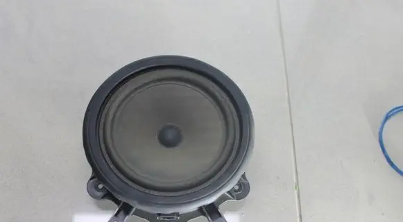 Audi A3 S3 A3 Sportback 8P Front door speaker 8P0035411 6INCH