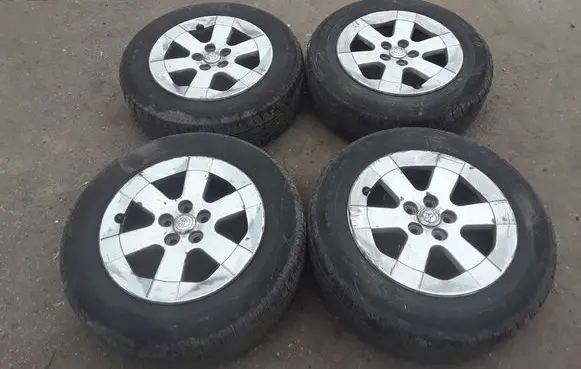 Toyota Prius (XW20) R15 alloy rim 19565R15