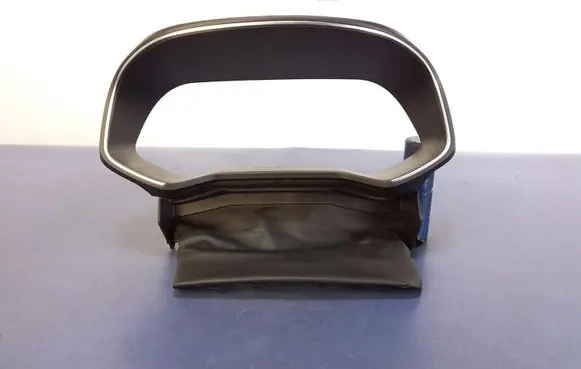 Renault Clio V Other sill/pillar trim element 682404332R