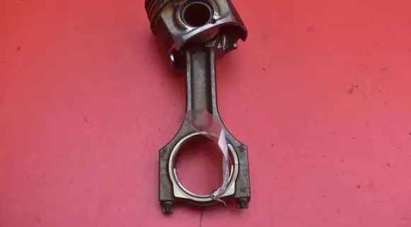 BMW 7 F01 F02 F03 F04 Piston 84L110