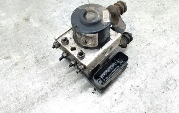 Skoda Octavia Mk2 (1Z) ABS Pump