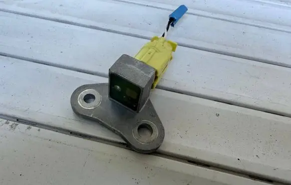 Nissan Qashqai Airbag deployment crash/impact sensor FA1GZ