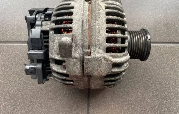 Renault Laguna II Generator/alternator 0124525076