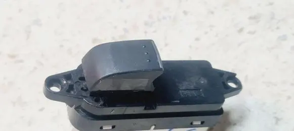 Mazda 6 Electric window control switch