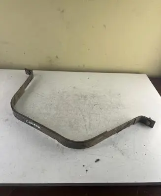 Jeep Cherokee III KJ Fuel tank mounting bracket 