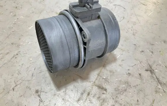 Volkswagen Amarok Mass air flow meter 03L906461A 0281002956 288814296