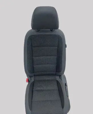 Volkswagen Touran I Front driver seat 
