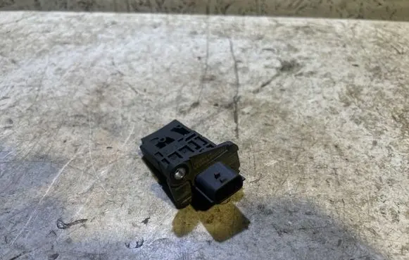 Nissan Qashqai Mass air flow meter 93450753 9607131R