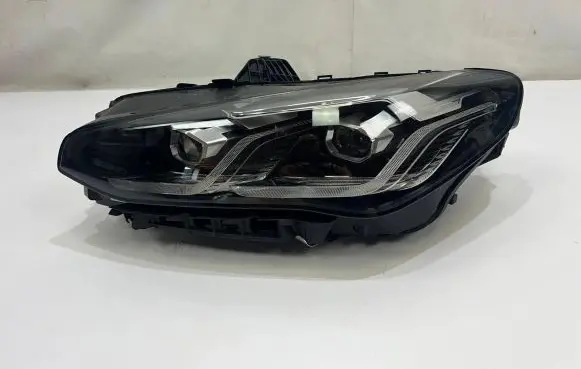 BMW 2 Active Tourer U06 Headlight/headlamp