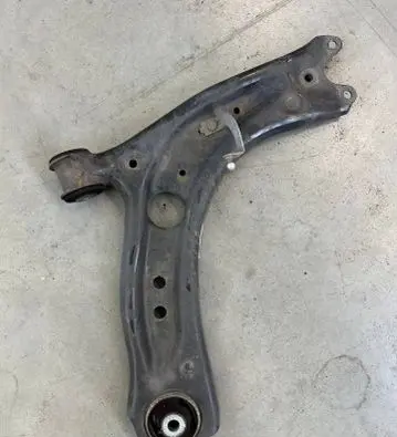 Seat Leon (5F) Front control arm 5Q0407152R
