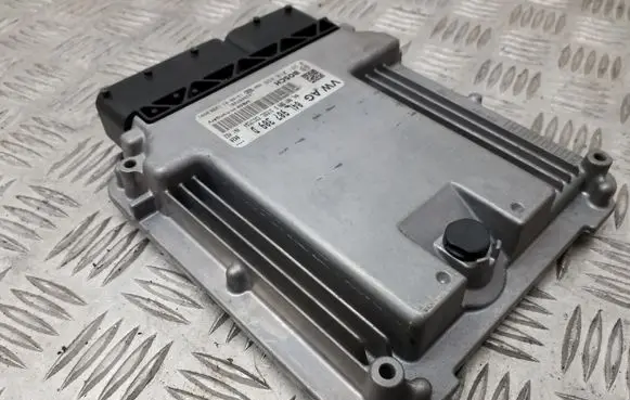 Skoda Octavia Mk3 (5E) Engine control unit/module ECU 04L907309D EDC17C64