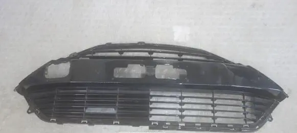 Toyota Aygo AB40 Front bumper upper radiator grill 531120H180