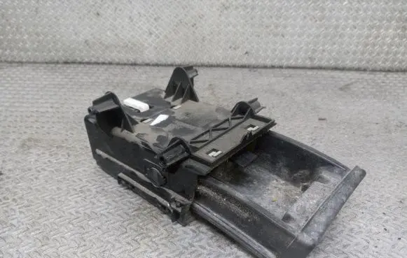 Nissan Primera Car ashtray 8345