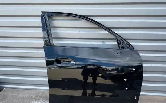 Mercedes-Benz GLC C254 Front door 