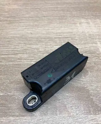 Mercedes-Benz C W203 Airbag deployment crash/impact sensor A0038200726 821761664