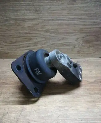 Chevrolet Lacetti Engine mount bracket