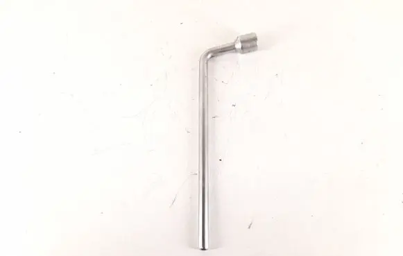 Mercedes-Benz C W204 Wheel nut wrench 2215810001 A2215810001