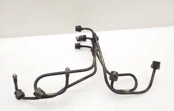 Mitsubishi Pajero Sport I Fuel injector supply line/pipe 