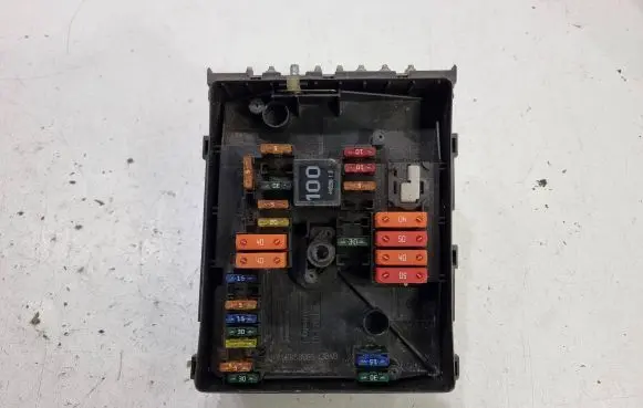 Volkswagen Touran I Fuse box set 1K0937125