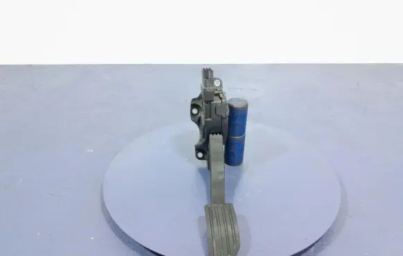 Volvo XC60 Accelerator throttle pedal 31329058