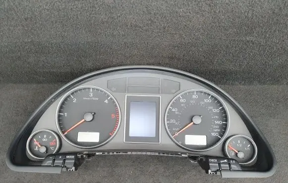 Audi A4 S4 B7 8E 8H Speedometer (instrument cluster) 8E0920951E RB8