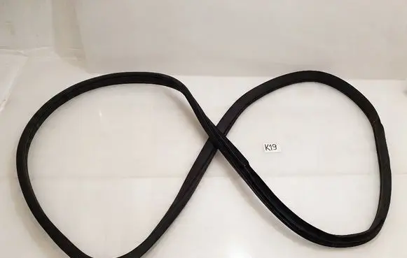 Mercedes-Benz R W251 Front door rubber seal A2516900076