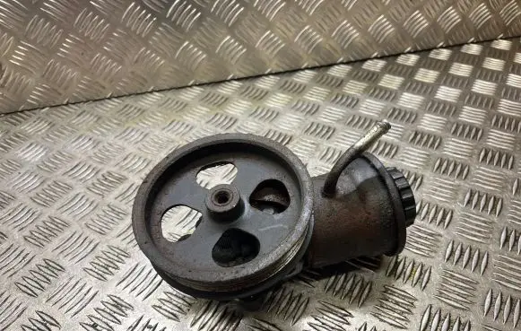 Toyota Corolla Verso E121 Power steering pump 12180