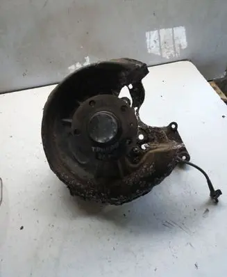 Volkswagen Touran I Rear wheel hub spindle/knuckle 