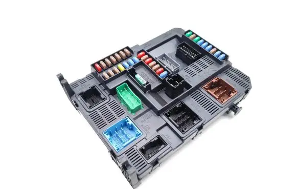 Peugeot 208 Fuse module 9807532080 20140520 E1095294