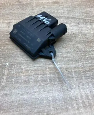 Mercedes-Benz E W211 Glow plug pre-heat relay A6429005801