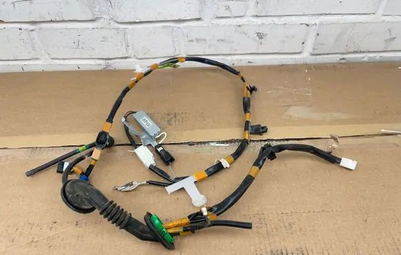 Lexus CT 200H Tailgate/trunk wiring harness 8610176660 8630076070