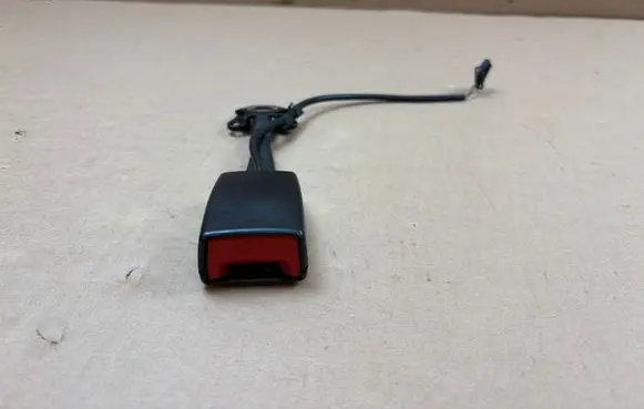 Audi A4 S4 B6 8E 8H Front seatbelt buckle 8E0857755G