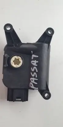 Volkswagen PASSAT B7 A/C air flow flap actuator/motor 