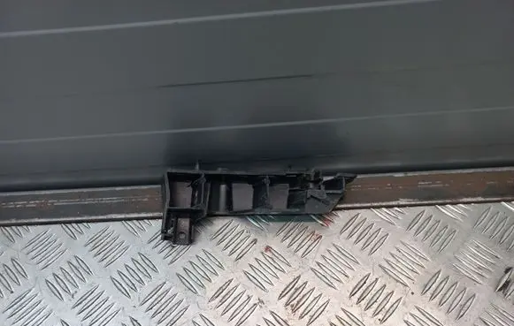 Audi A6 S6 C7 4G Front bumper mounting bracket 4G0807283