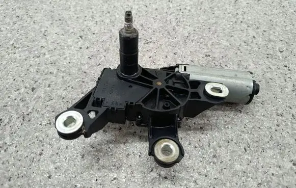 Skoda Fabia Mk2 (5J) Rear window wiper motor