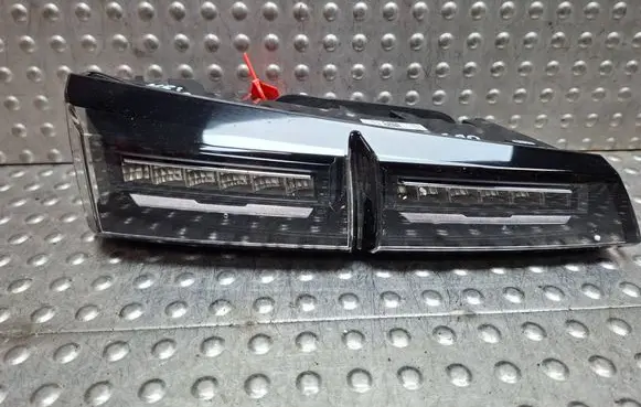 Peugeot 308 Rear/tail lights S26312648 9835300680