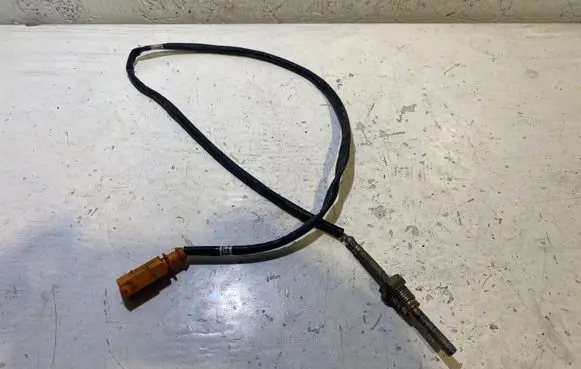 Skoda Octavia Mk2 (1Z) Exhaust gas temperature sensor 03L906088CC