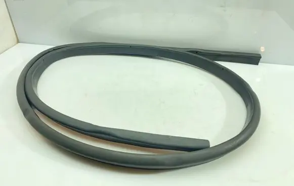 Mercedes-Benz GL X164 Engine compartment rubber 