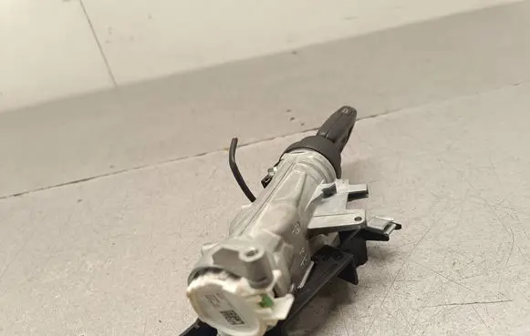 Seat Alhambra (Mk2) Ignition lock 1K0905851B 0185CB31810