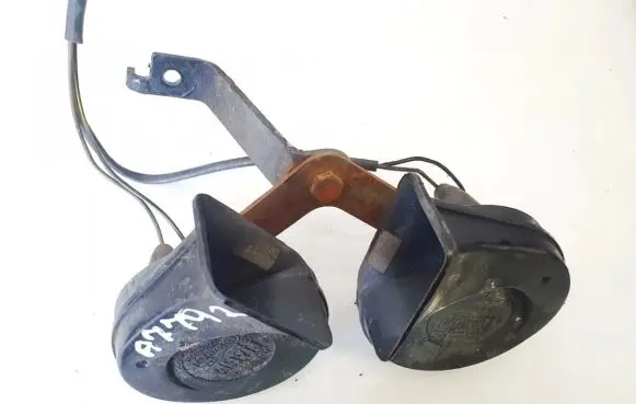 Audi A6 S6 C4 4A Horn signal e335717