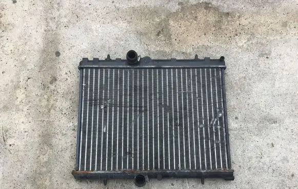 Peugeot Partner Coolant radiator AV1604