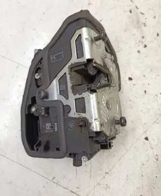 BMW X1 E84 Rear door lock 7060296