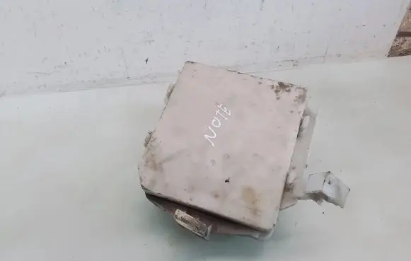 Nissan Note (E11) Fuse module 71547195