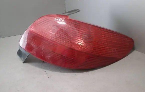 Peugeot 206 Rear/tail lights 2531D