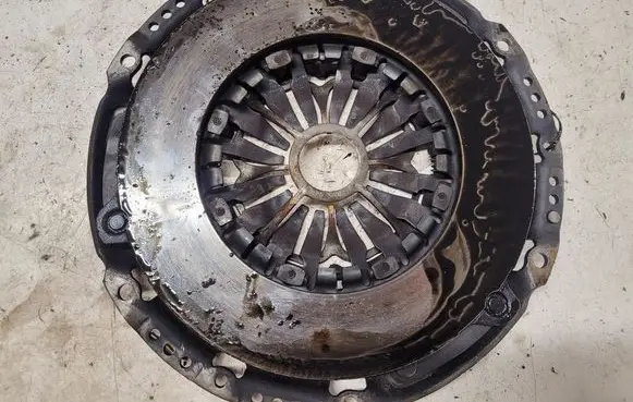 Toyota Corolla Verso AR10 Pressure plate