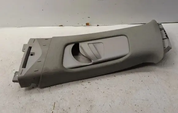 Toyota Avensis T270 (B) pillar trim (top) 6242005030B2 6242005030