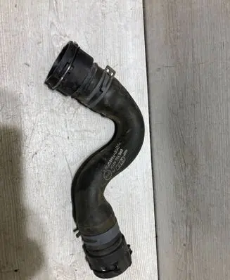 Audi A4 S4 B9 Engine coolant pipe/hose 8W0122101H