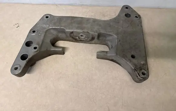 BMW 3 G20 G21 Gearbox mounting bracket 9485335